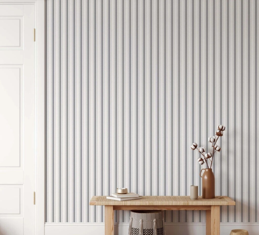 Elegant lines in soft contrast