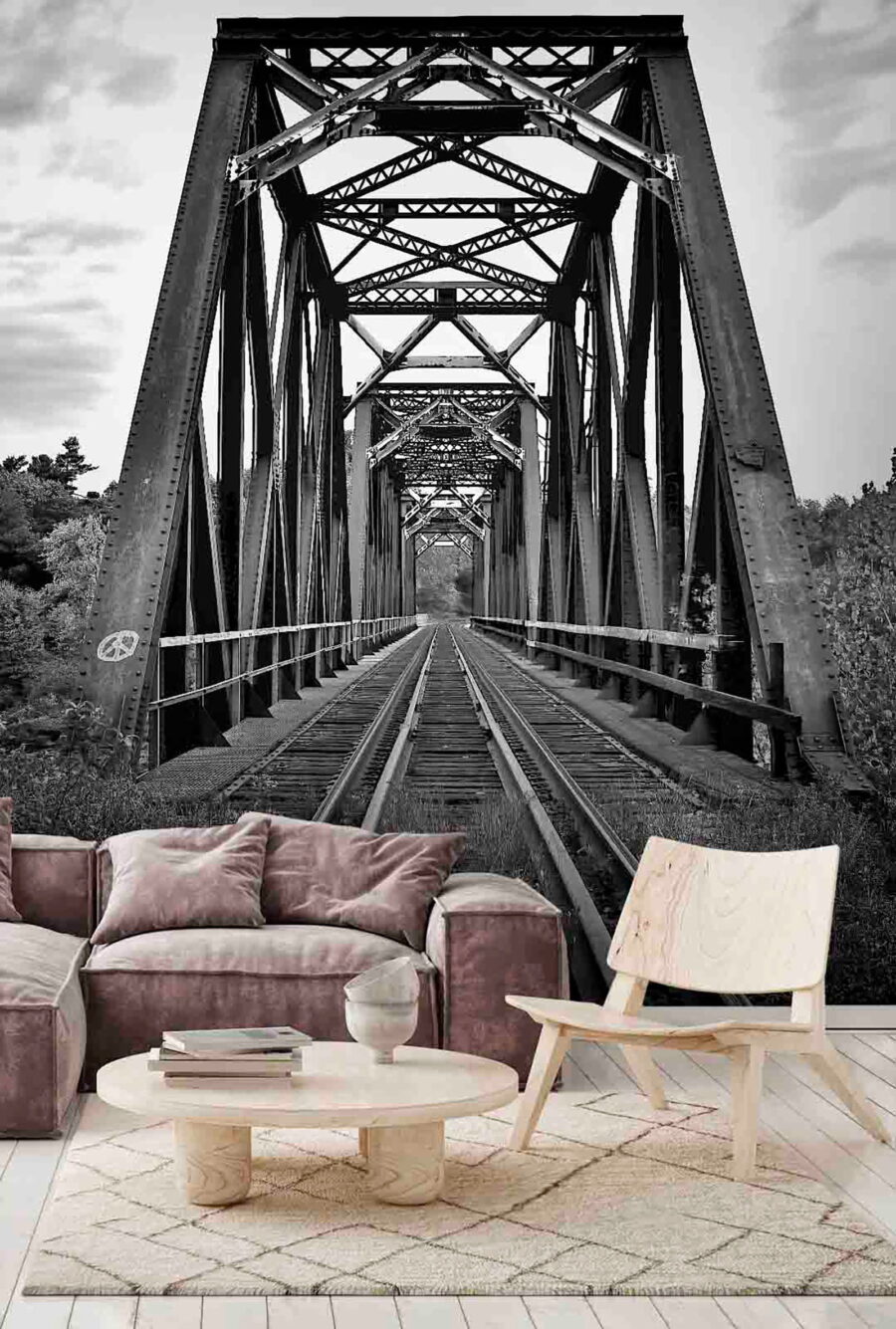 Vías del tren atravesando un puente
