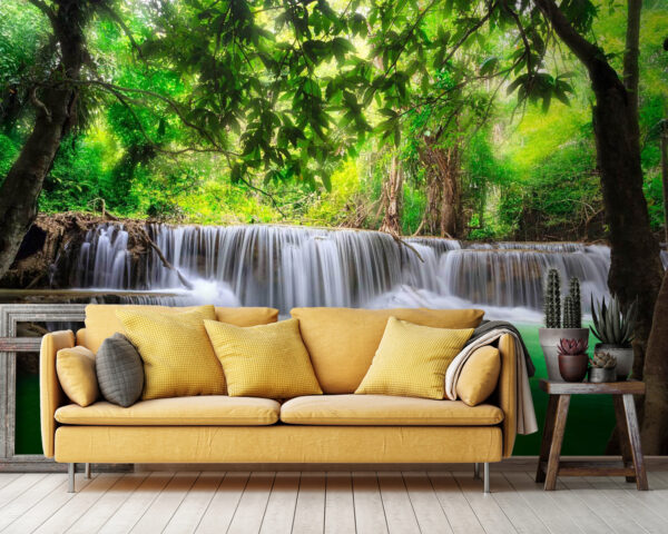 u53889pig36 600x480 - Cascada en un bosque - tegory