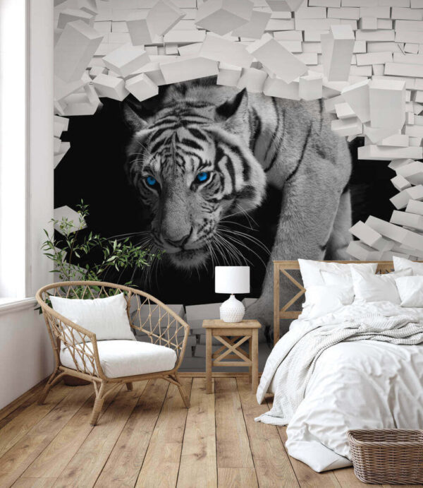 Tigre entrando por un agujero en la pared Tigre entrando por un agujero en la pared