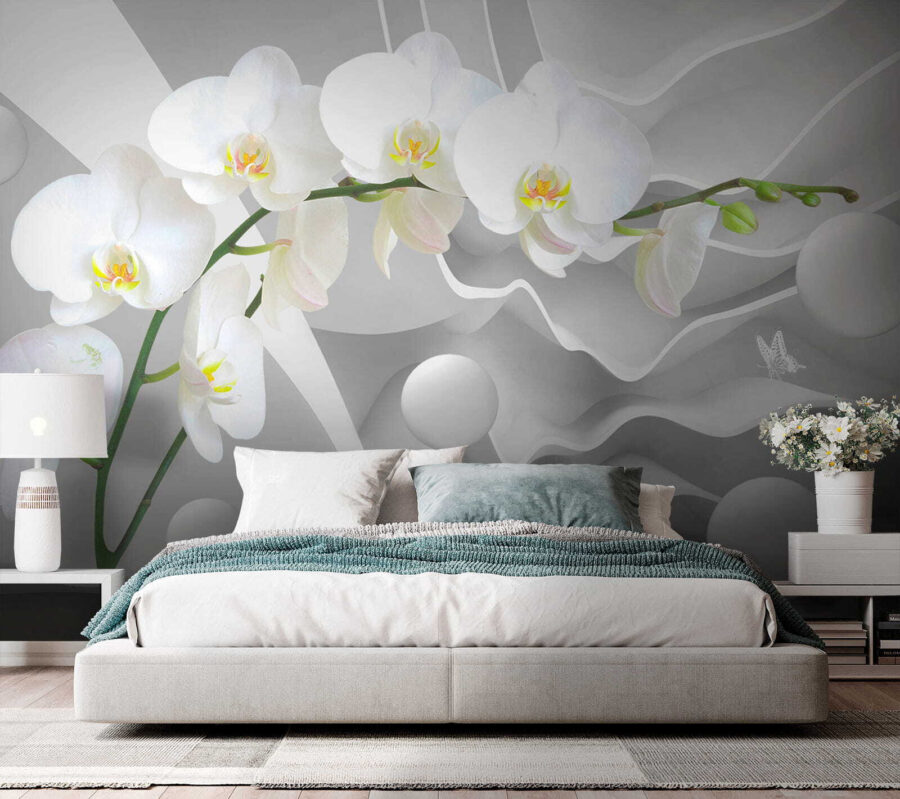 Orquídeas blancas y bolas blancas