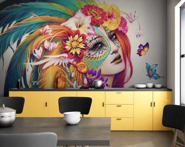 Mujer con plumas de colores y flores Mujer con plumas de colores y flores