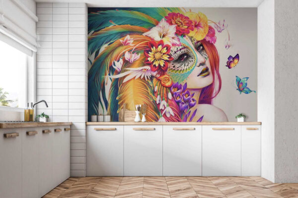 Mujer con plumas de colores y flores Mujer con plumas de colores y flores