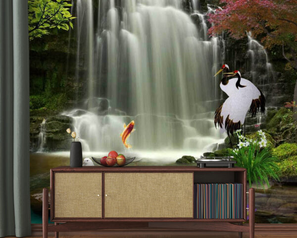 Cascada con pájaros y peces Cascada con pájaros y peces