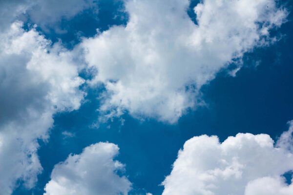 Cielo azul con nubes Cielo azul con nubes