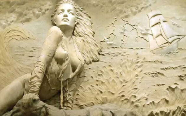 Escultura de mujer Escultura de mujer