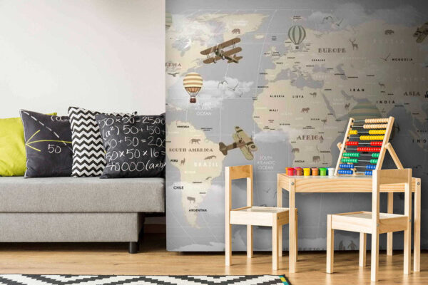 Mapa del mundo con aviones y globos aerostáticos Mapa del mundo con aviones y globos aerostáticos