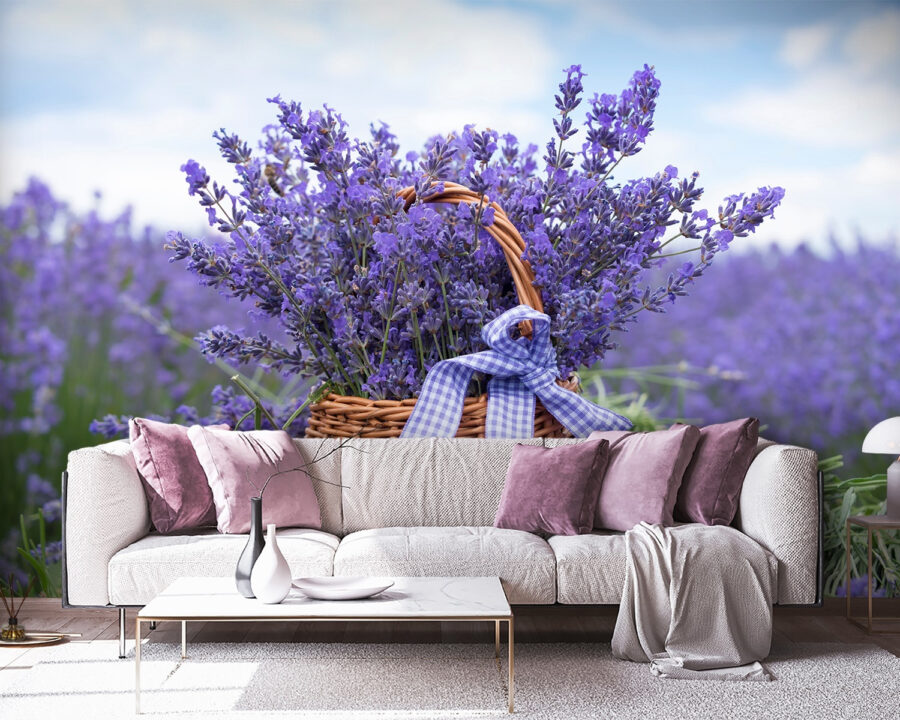 Cesta de flores moradas