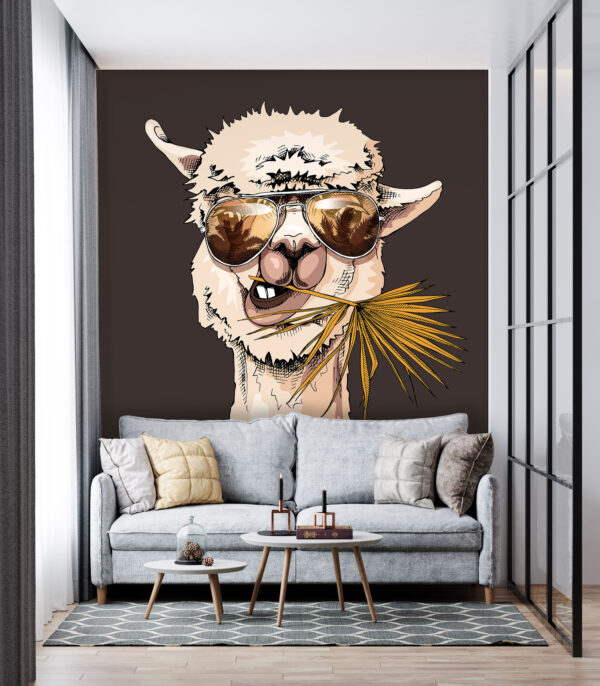Una llama con gafas de sol y comiendo una hoja Una llama con gafas de sol y comiendo una hoja