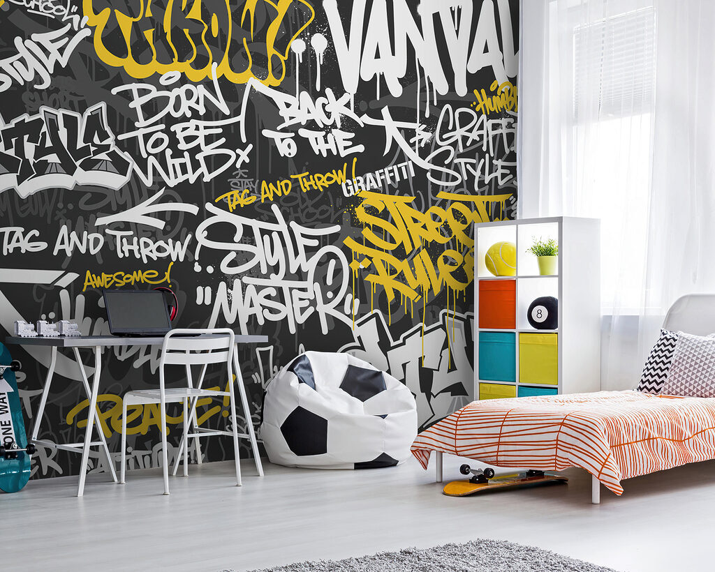 Un graffiti negro y amarillo u98895pib1m 1024x820 - Un graffiti negro y amarillo