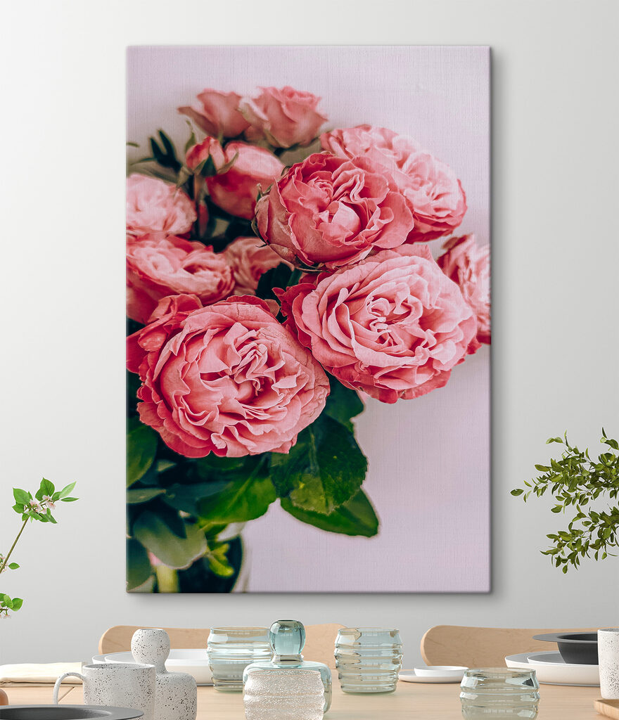 A group of pink flowers