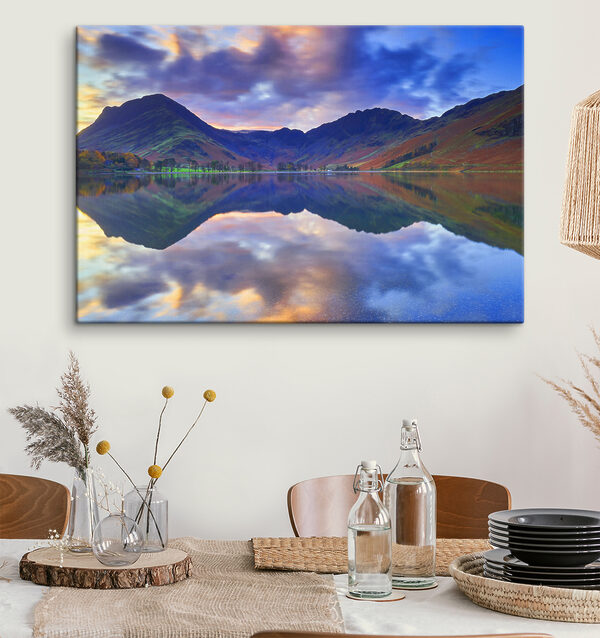 Cuadros Un lago con las montañas al fondo (SKU: s37533) Cuadros Cuadros Un lago con las montañas al fondo (SKU: s37533)