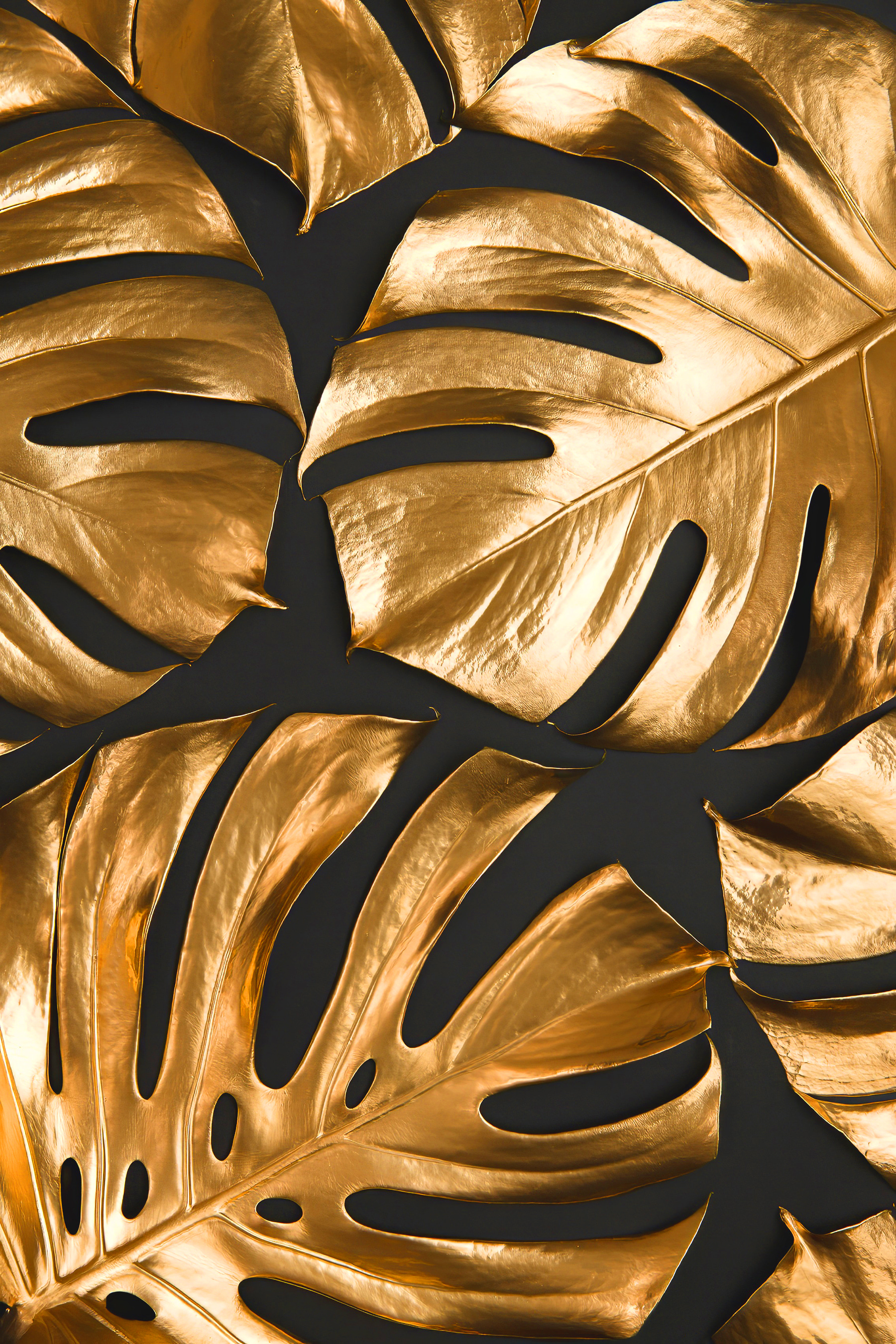 Gleaming metallic leaves, dramatic allure Gleaming metallic leaves, dramatic allure