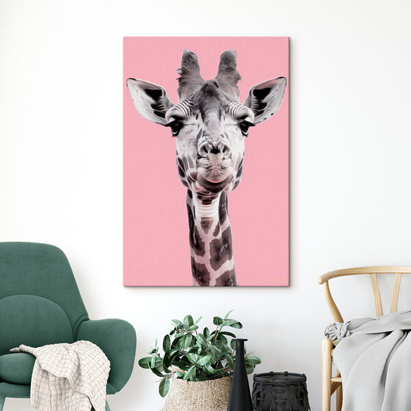 Cuadros Cuadros Una jirafa sobre un fondo rosa (SKU: s38780)