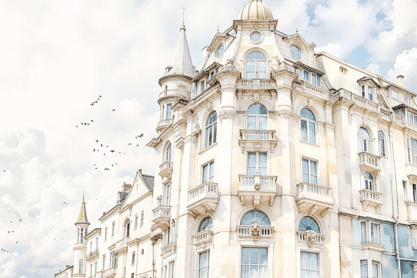 A building with many windows