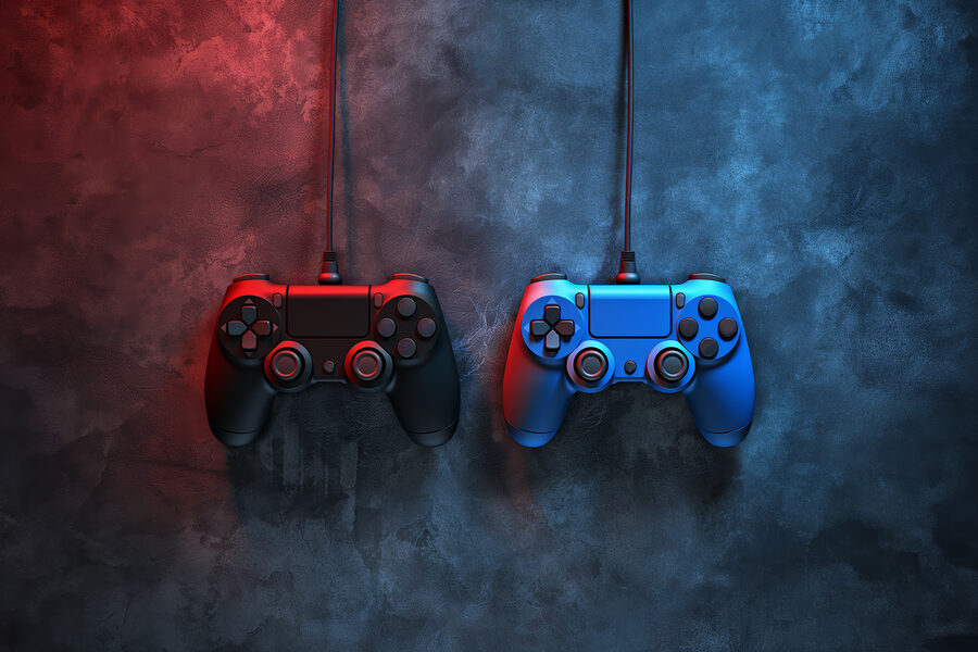 Un mando de videojuegos azul y rojo