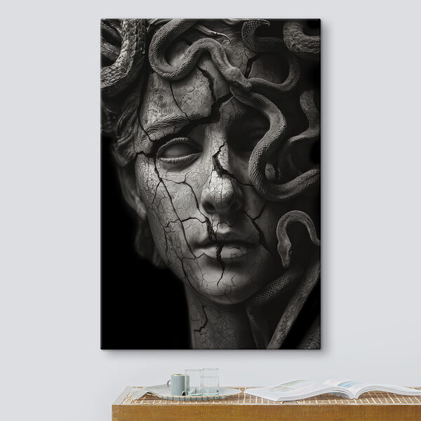 Cuadros Una estatua de una mujer con el rostro agrietado y serpientes enredadas alrededor de la cara (SKU: s26128) Cuadros Cuadros Una estatua de una mujer con el rostro agrietado y serpientes enredadas alrededor de la cara (SKU: s26128)