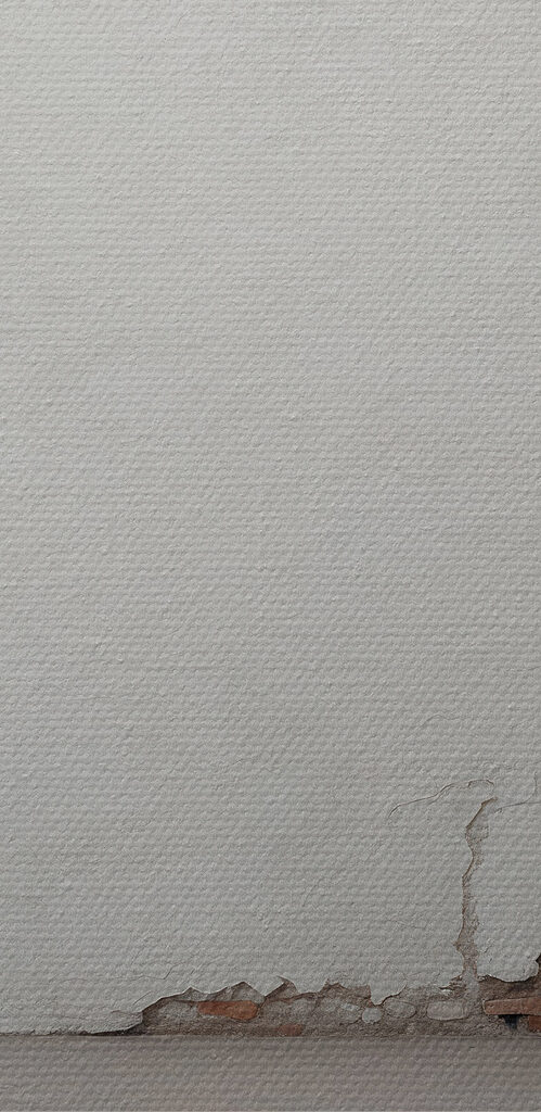 White wall with a crack in the wall