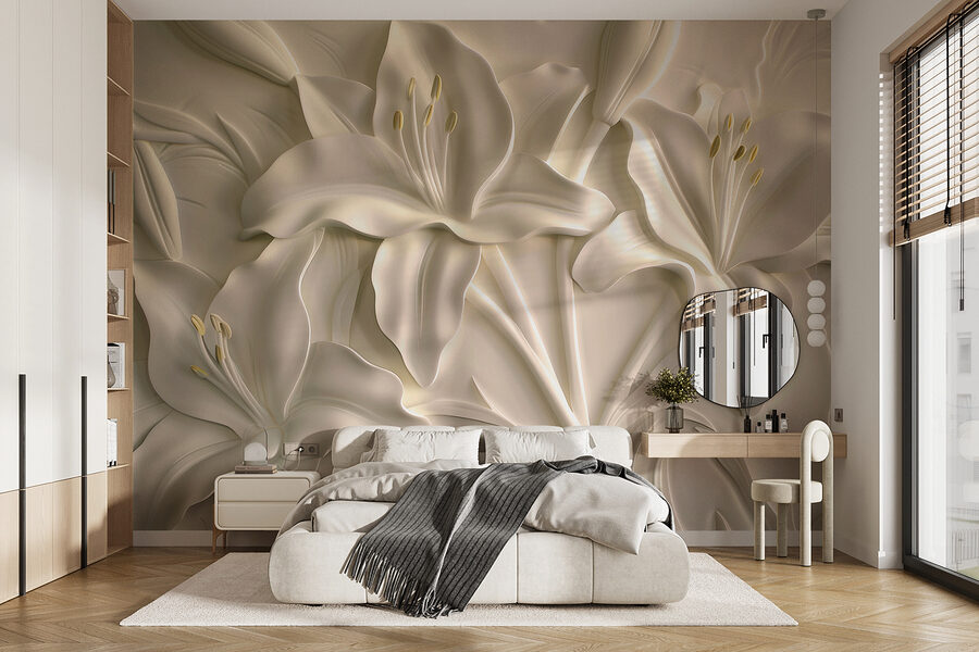 Tallado de flores blancas en una pared