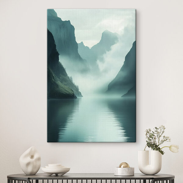 Cuadros Cuadros Cuerpo de agua con montañas y niebla (SKU: s40653)