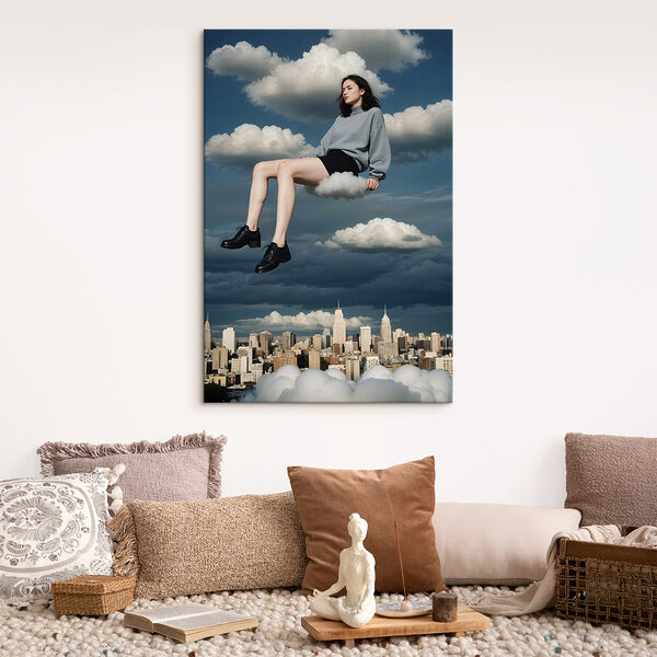 Cuadros Una mujer sentada en una nube en el cielo (SKU: s40588) Cuadros Cuadros Una mujer sentada en una nube en el cielo (SKU: s40588)