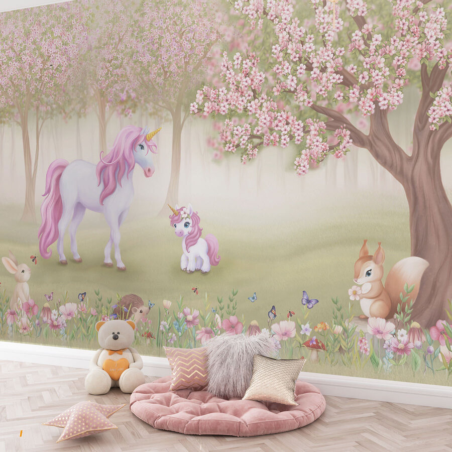 Unicornio y una ardilla en un bosque
