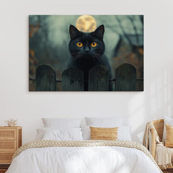Cuadros Gato negro con ojos amarillos detrás de una valla (SKU: s41123) Cuadros Cuadros Gato negro con ojos amarillos detrás de una valla (SKU: s41123)