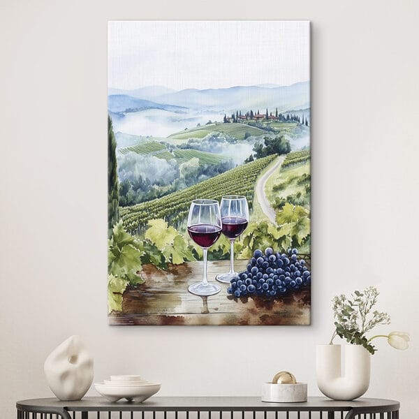 Cuadros Acuarela de copas de vino sobre una mesa, con uvas y colinas al fondo (SKU: s42445) Cuadros Cuadros Acuarela de copas de vino sobre una mesa, con uvas y colinas al fondo (SKU: s42445)