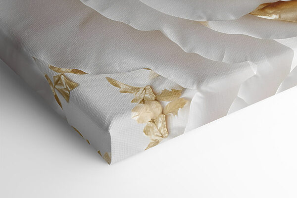 Exquisite floral artistry in white and gold Exquisite floral artistry in white and gold