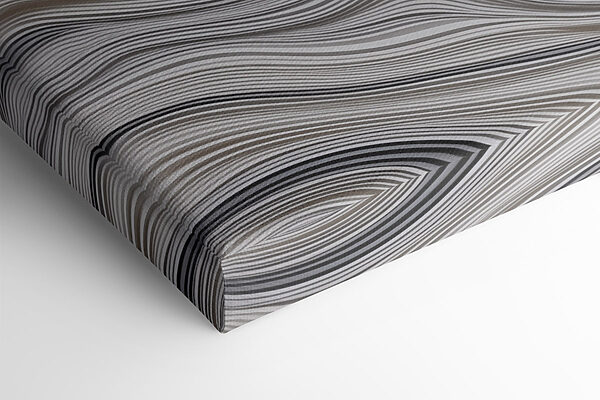 White and black wavy lines