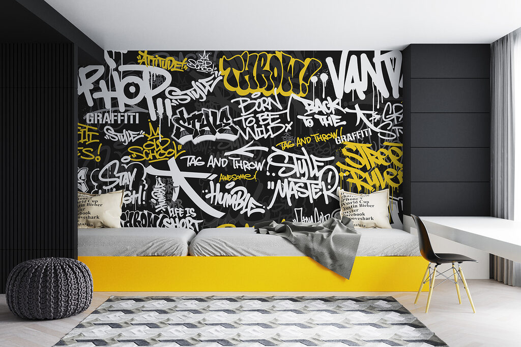 Un graffiti negro y amarillo u98895pir14mr 1024x683 - Un graffiti negro y amarillo