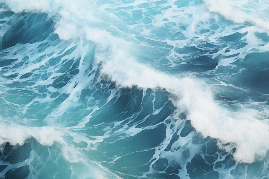 Olas rompiendo olas con espuma blanca y espumosa