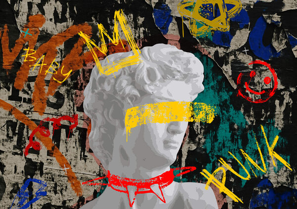 t00007p 600x424 - Estatua con corona - tegory