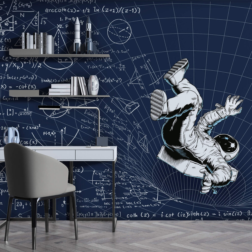 Hombre en traje espacial cayendo sobre una pizarra con ecuaciones matemáticas