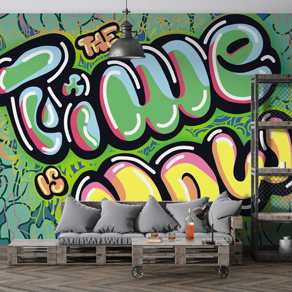 Graffiti de colores sobre fondo verde Graffiti de colores sobre fondo verde