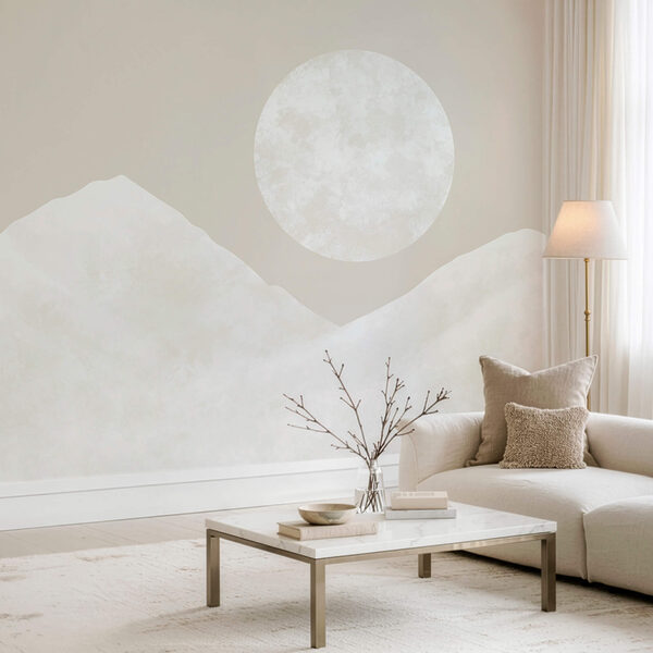 La luna sobre una montaña