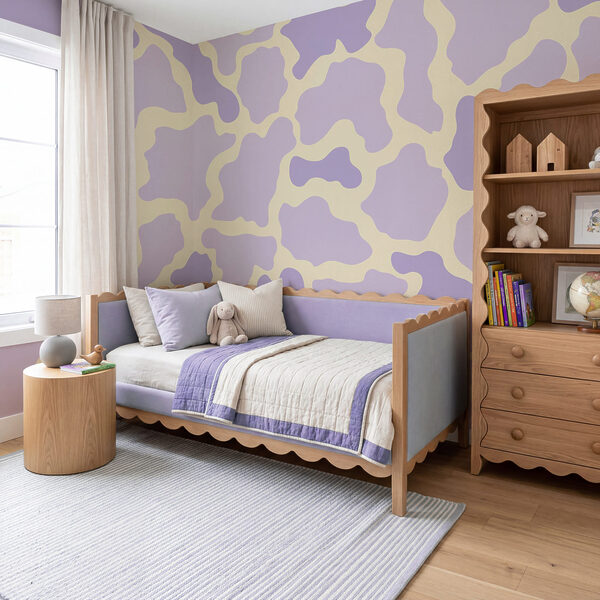 Estampado de vacas en morado y amarillo