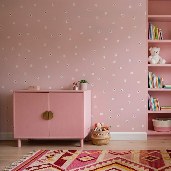 Fondo rosa con flores blancas