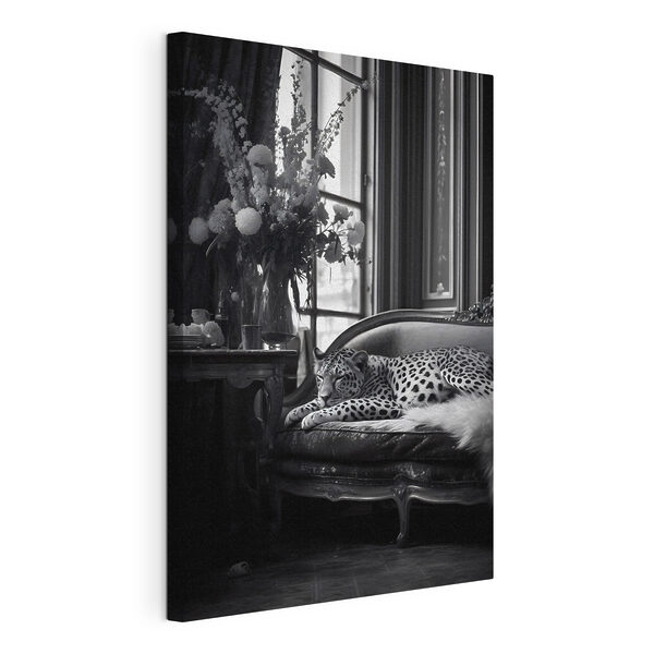 Cuadros Cuadros Un leopardo tumbado en un sofá (SKU: s36180)