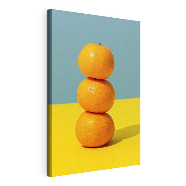 Cuadros Una pila de naranjas sobre una superficie amarilla y azul (SKU: s37050) Cuadros Cuadros Una pila de naranjas sobre una superficie amarilla y azul (SKU: s37050)