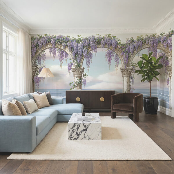 Cuadro de un arco adornado con flores moradas Cuadro de un arco adornado con flores moradas