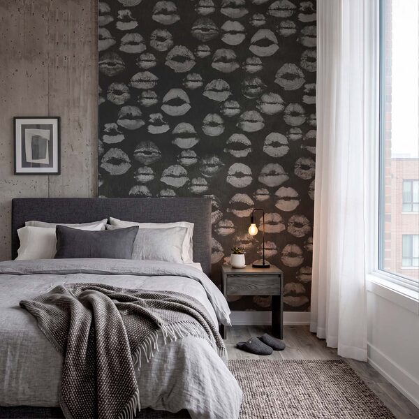Fotomurales Fondo en blanco y negro con marcas de pintalabios (SKU: t01086)